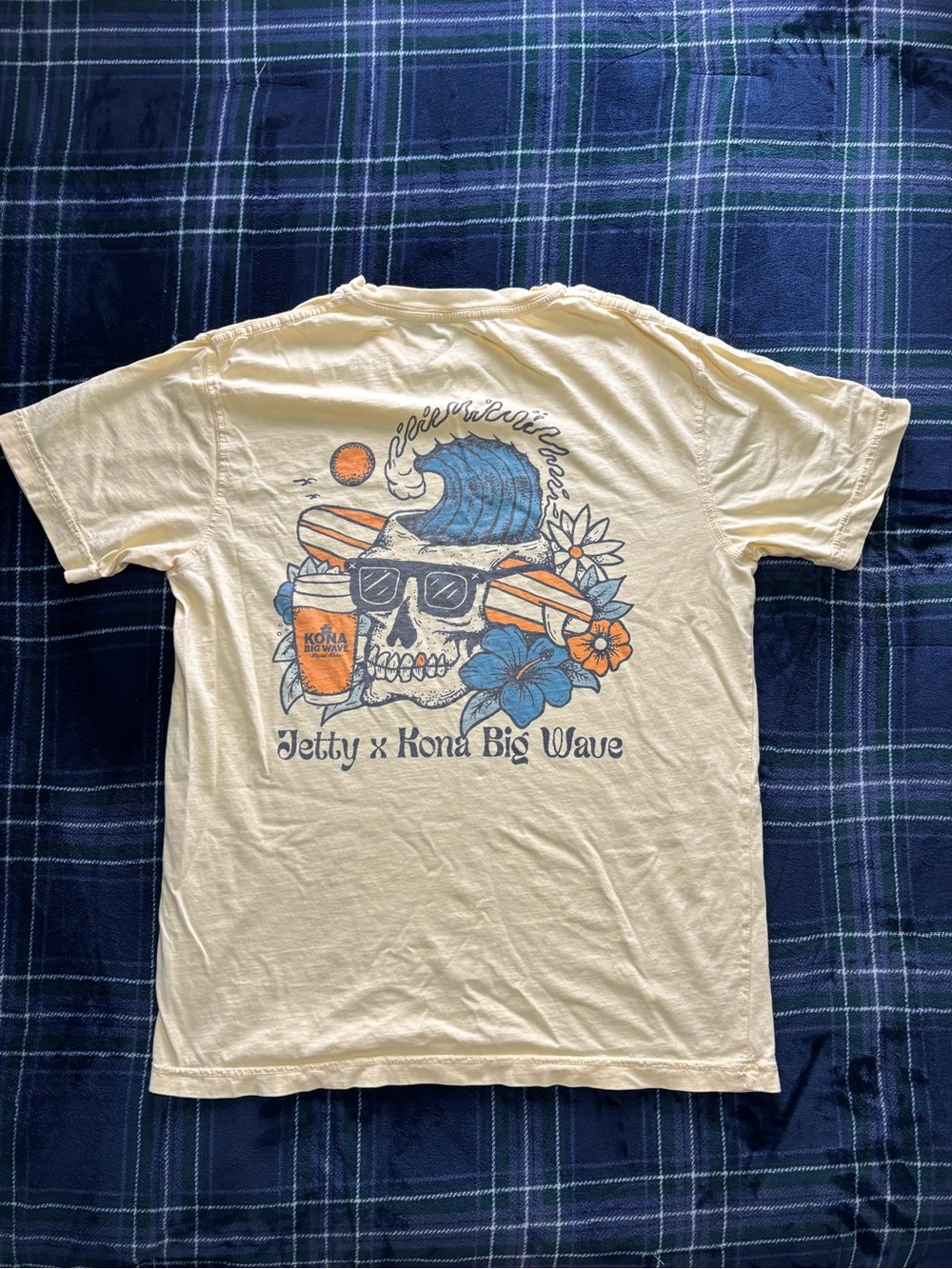 Jetty x Kona Big Wave butter yellow tee w/front&back graphic.100% cotton!Size M.